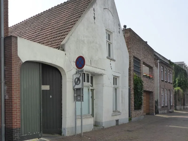 Schoolstraat-20-Weert-verduurzaming-monument-800x600-oud